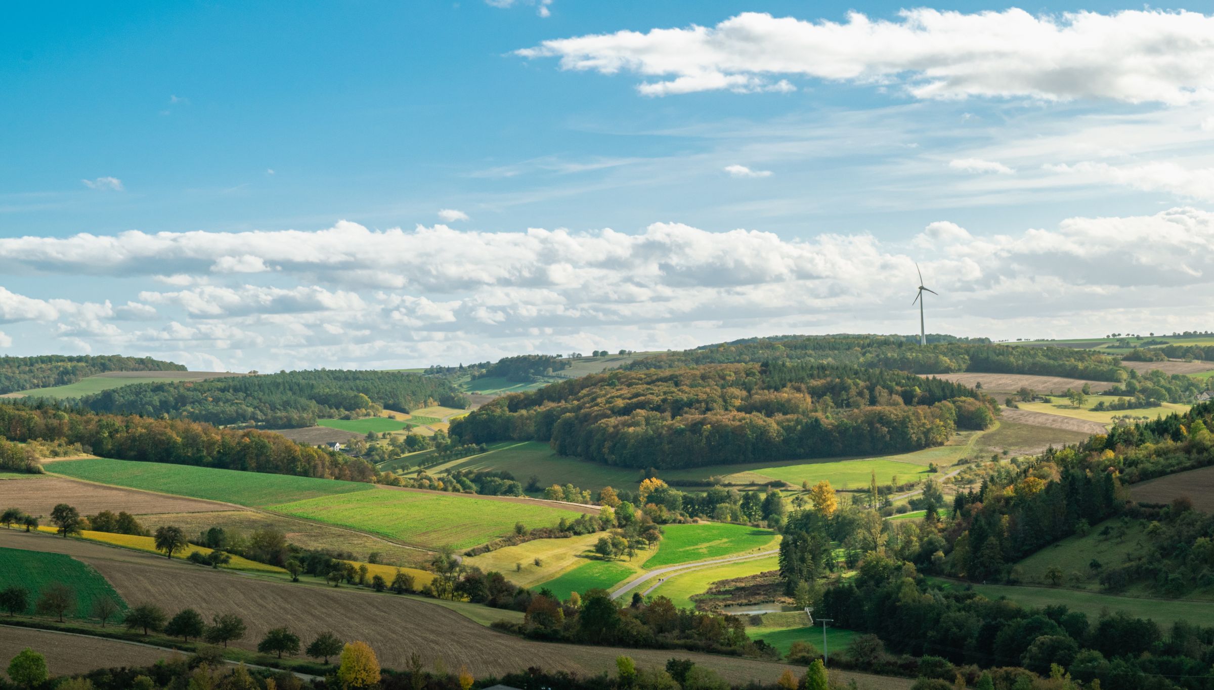 A wooded farmland valley with sensor positions marked across it